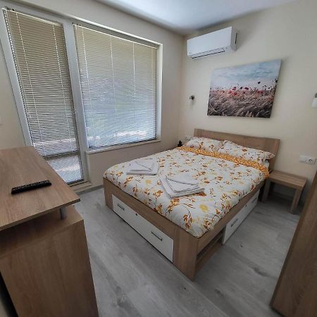 Nicky Holiday Flat Burgas City Exterior foto