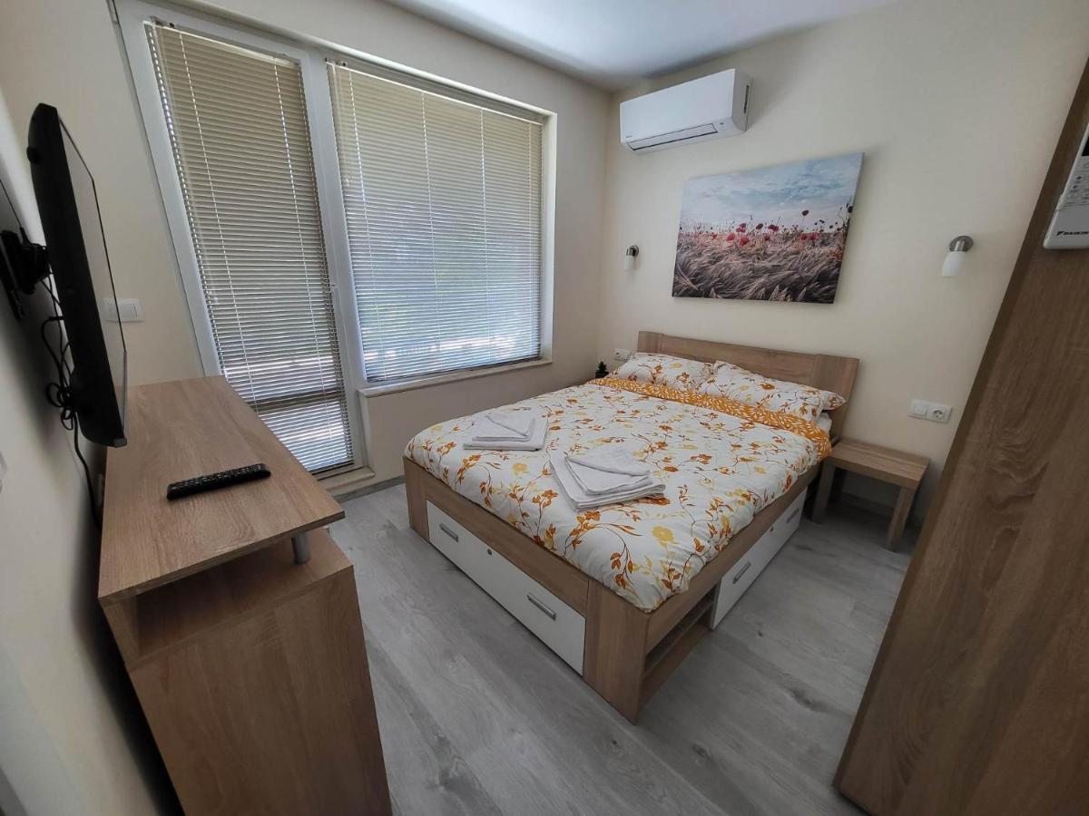 Nicky Holiday Flat Burgas City Exterior foto